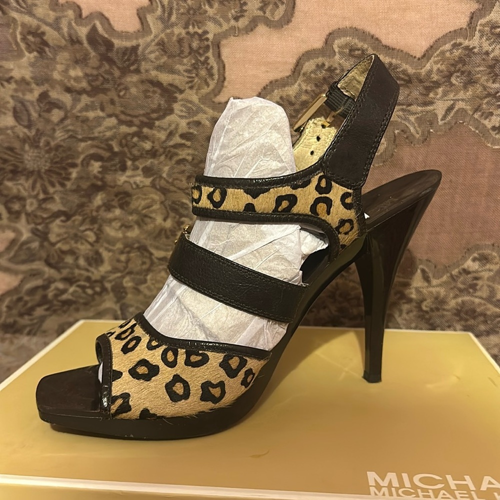 Michael Kors cute brown cheetah heel